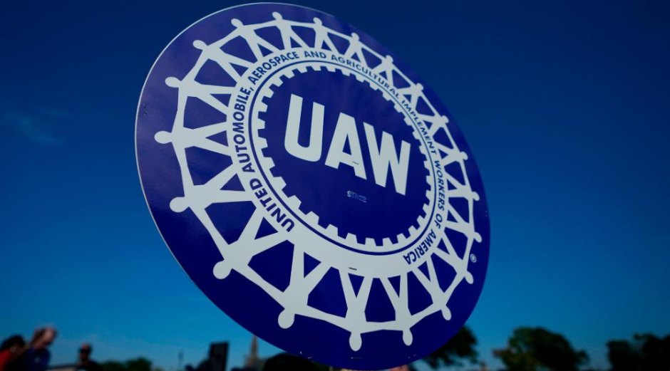 United auto workers (UAW) want “an average pay of $300,000 a year for a 4-day work week,” Ford CEO says - TechStartups