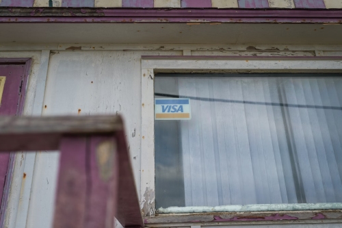 Unsplash Stephen Andrews Visa accepted here - Visa and Transak Team Up for Crypto Withdrawals in 145 Countries
