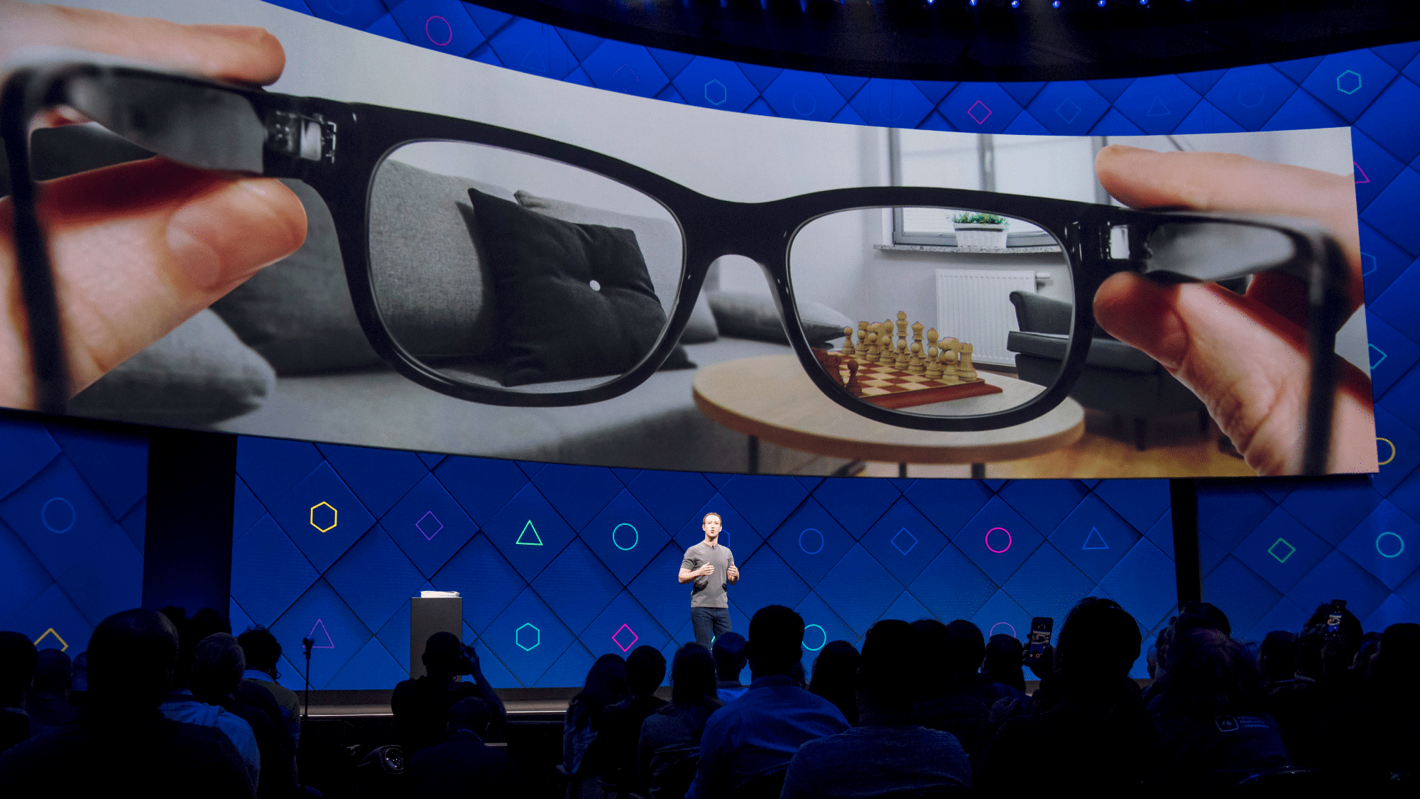 تدعي شركة Meta AR Glasses أنها مذهلة مثل الصدع الأصلي