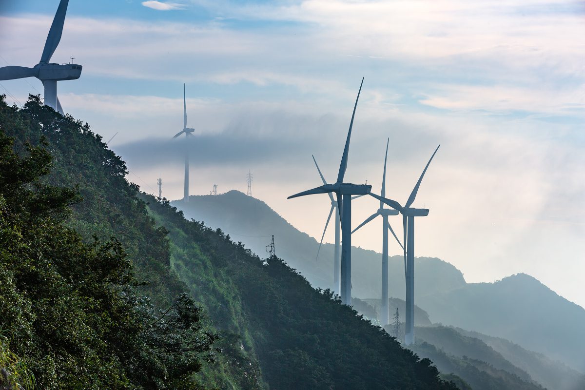 Aruanne üksikasjad Hiina keerulise energiamaastiku ja selle tohutu rohelise energia nihke kohta | Envirotec